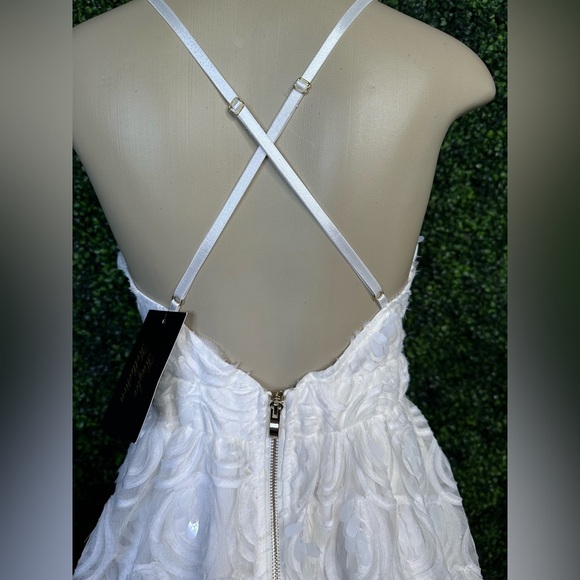 White textured open back dress nwt - Picture 5 of 12